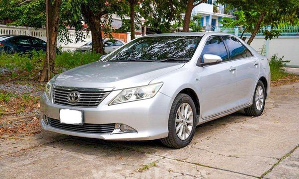 Toyota Camry (2013)